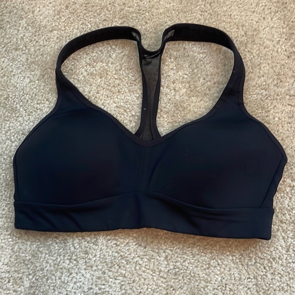 Black Lululemon sports bra size 6